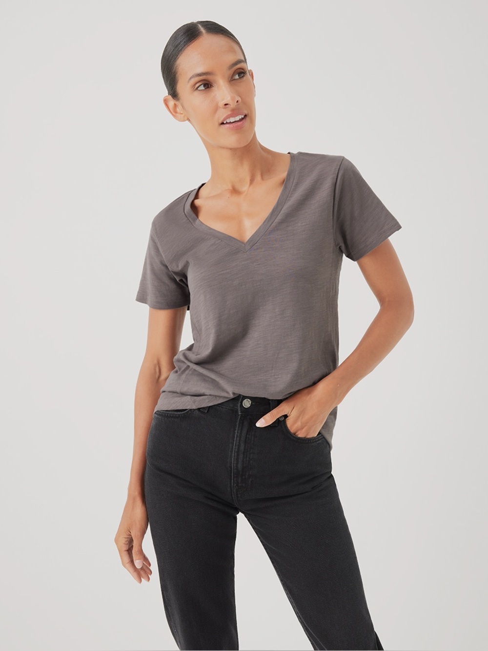 ‼️EUC: Pact Organic Light Grey V-Neck Short Sleeve T-Shirt - XL
